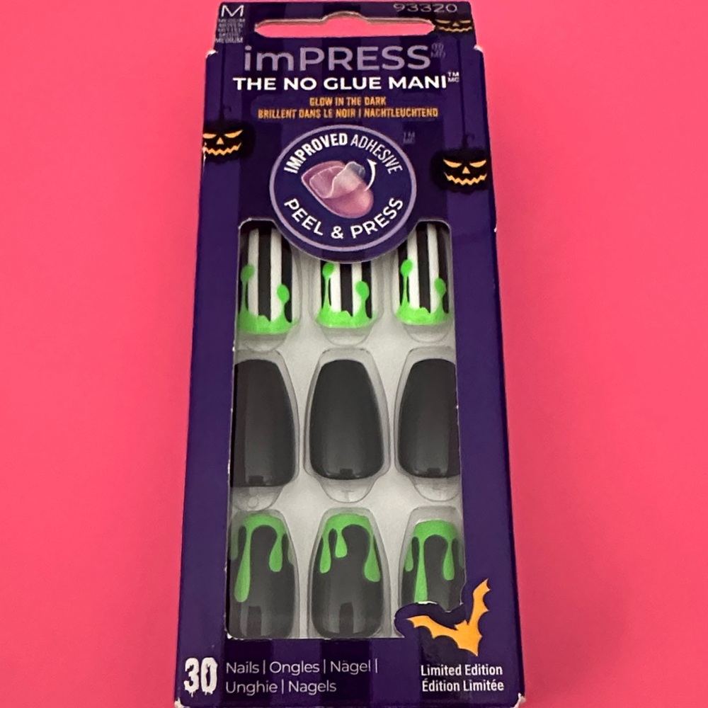 imPRESS Glow in the Dark Nail Set - Black and Green